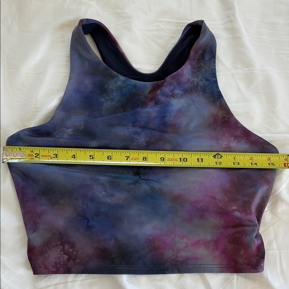 MOVING SALE! Athleta SET Conscious Crop Top and Salutation Capri in Supernova - Picture 7 of 9